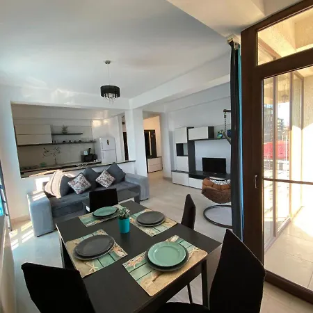 Ella T2 Apartment Navodari
